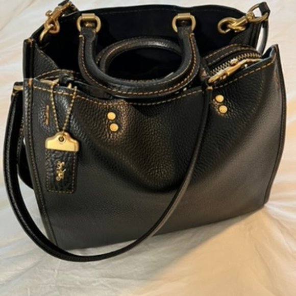Rare, HTF Coach 1941 1st Gen Rogue - Black, Buffalo Embossed, Lock & Key - Picture 1 of 16